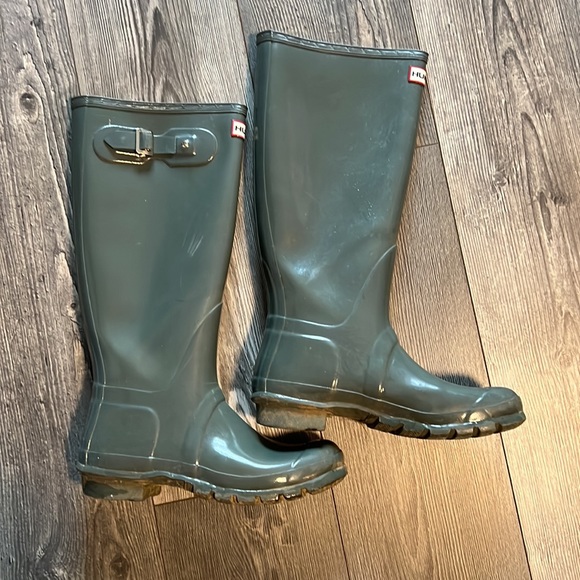Women’s Hunter Boots - Picture 2 of 5